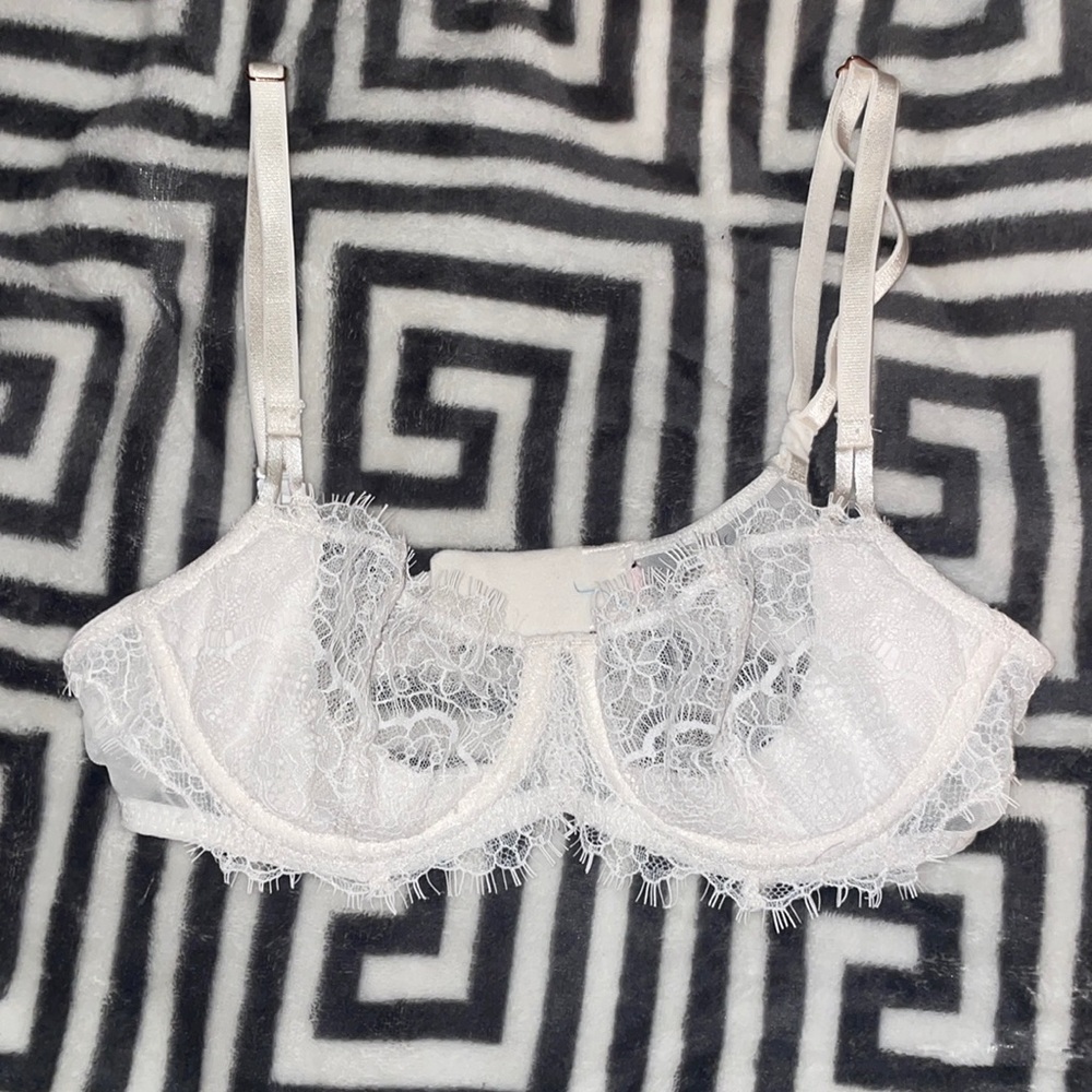 VICTORIA SECRET WHITE WICKED BALCONETTE BRA